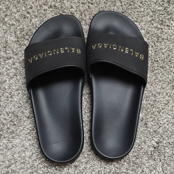 Balenciaga Black and Gold Logo Slides m_692bcdb1b6af924edd3b5076.jpg main image 3